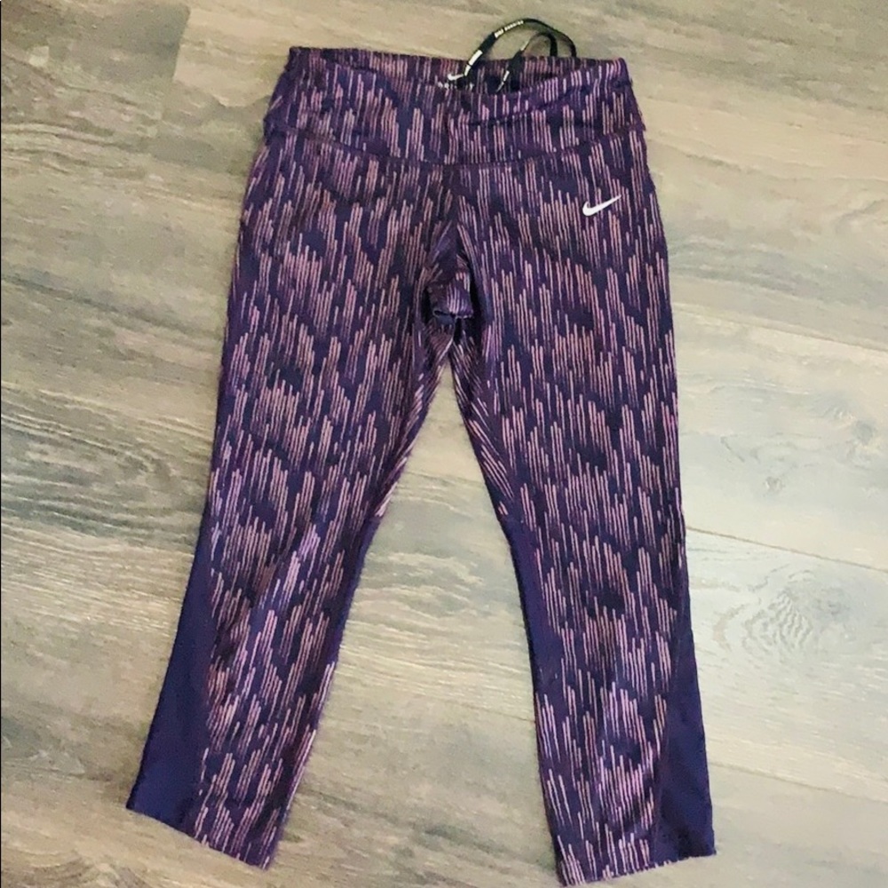 Nike cropped leggings